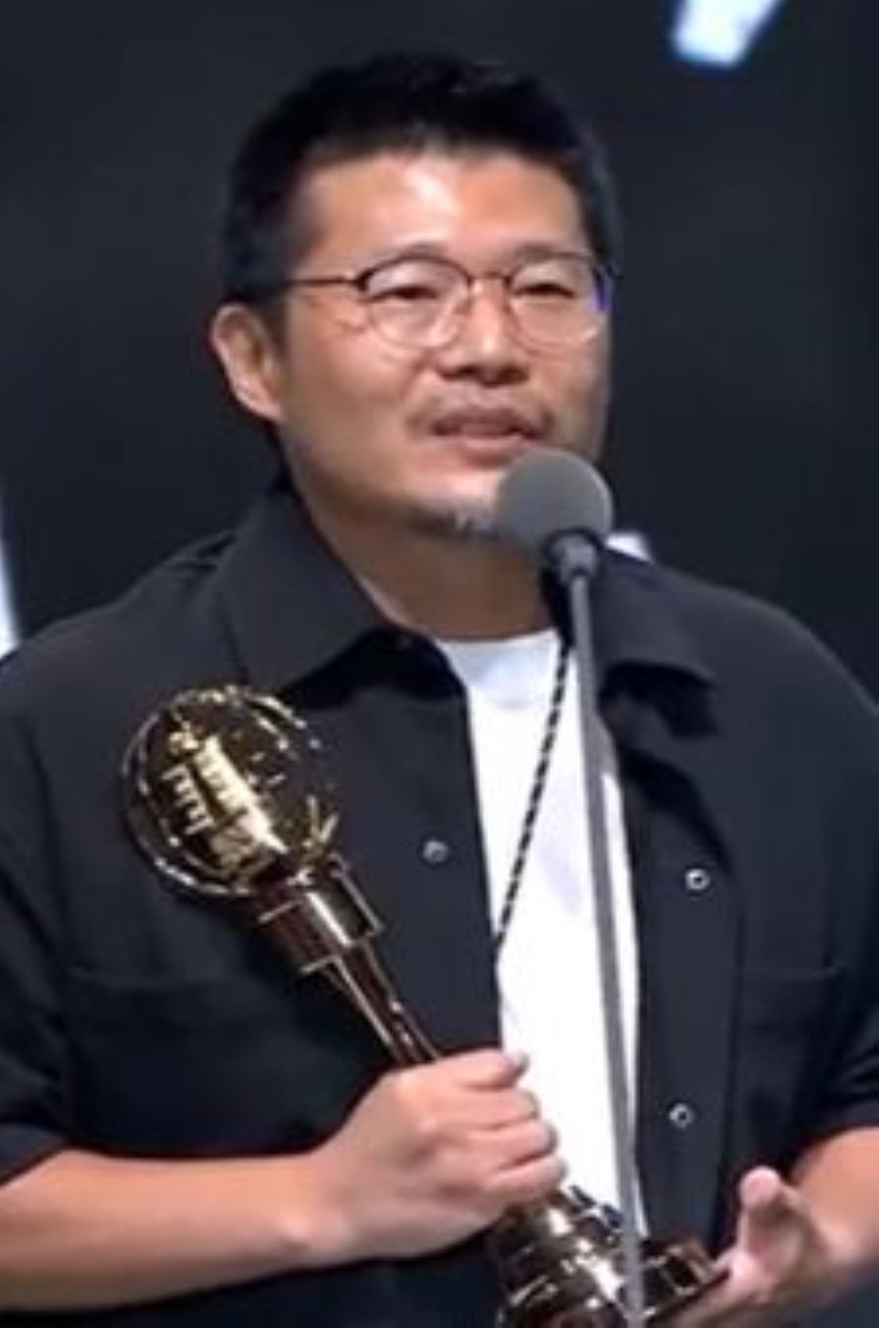 藝術學院校友--榮譽榜 戲劇系34屆 李鳴